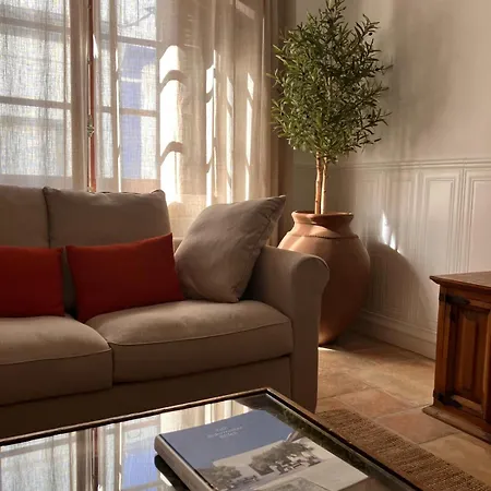 Living Luzia Nyaraló