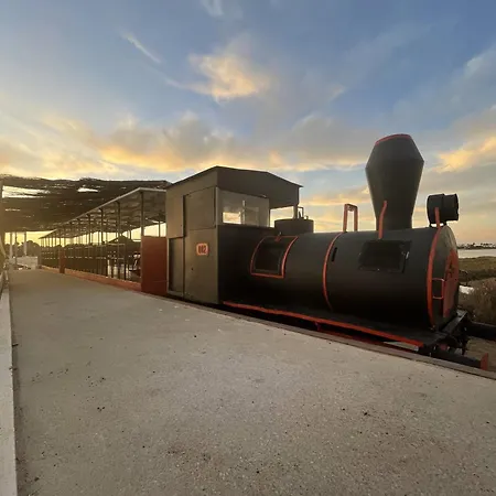 Living Luzia Nyaraló Santa Luzia